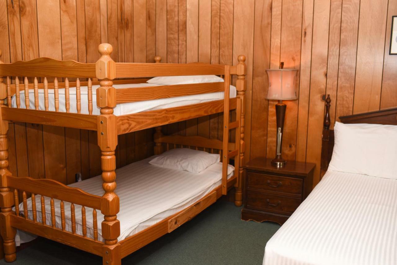 Chestnut Grove Family Resort Mount Pocono Exterior foto